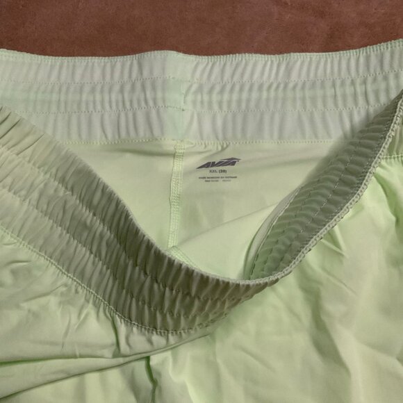 NWT Avia Women's Running Shorts Size 2XL Lime Green W/Bike Liner Side Zip Pocket - Picture 5 of 6